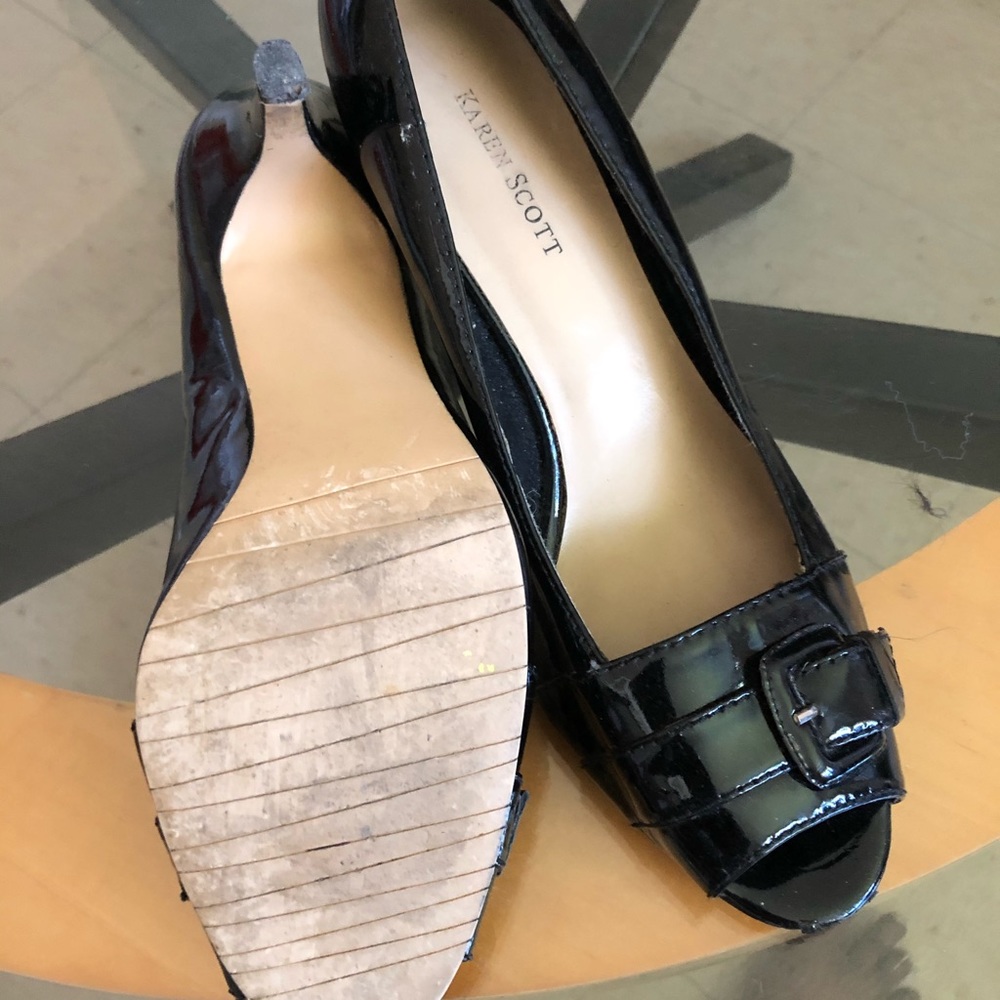 heels - Picture 2 of 3